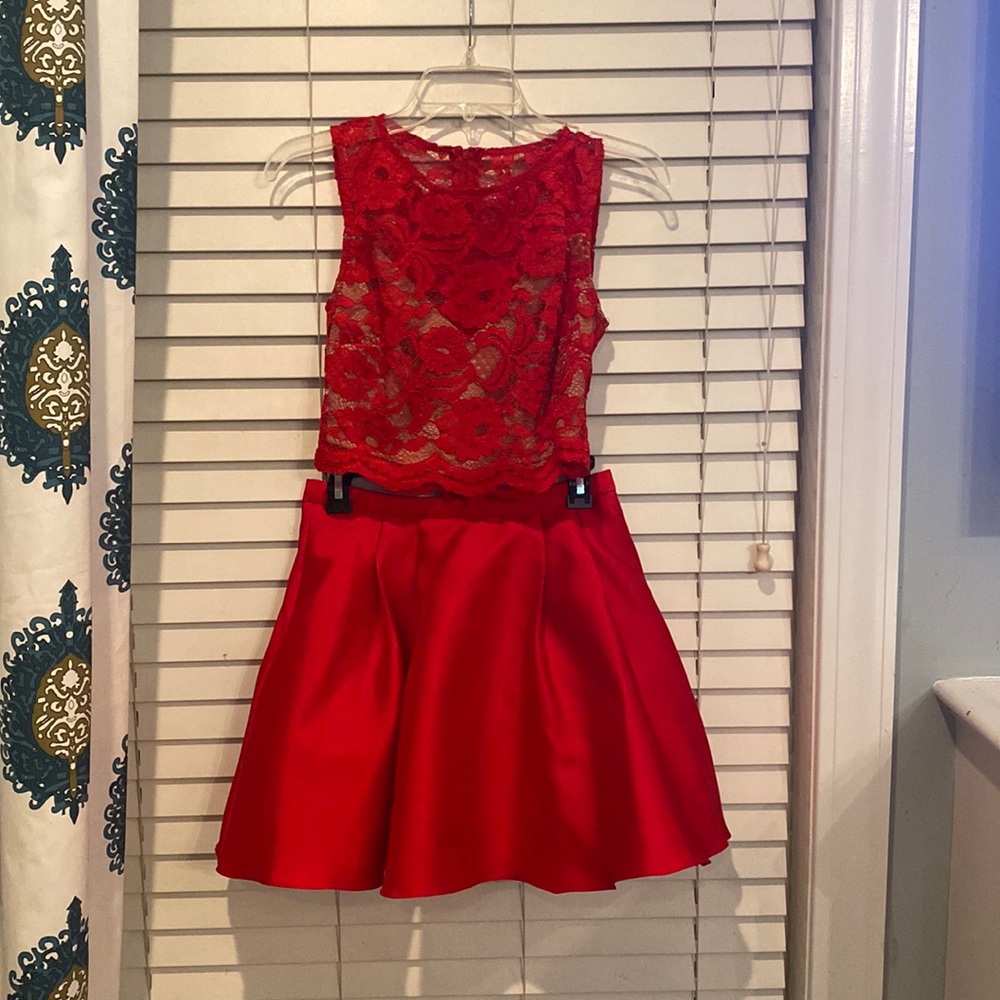 red hoco dress!